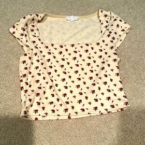 A crop top with a rose pattern!